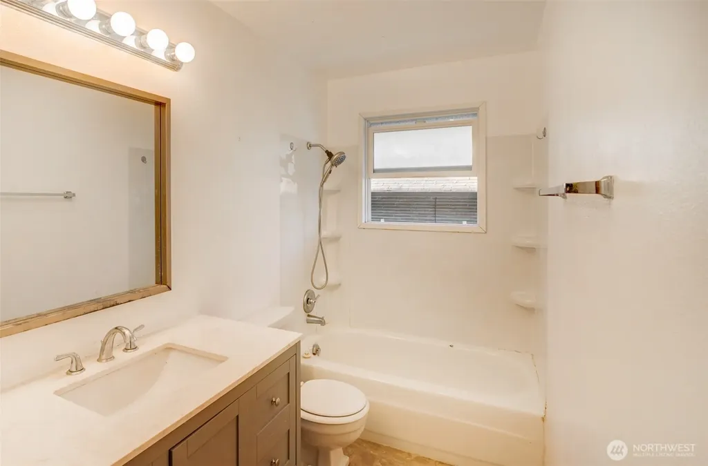 4929 55th Avenue S Seattle WA 98118