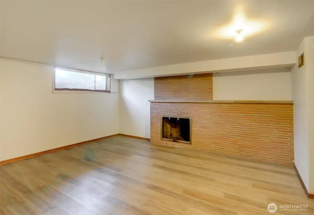 4929 55th Avenue S Seattle WA 98118