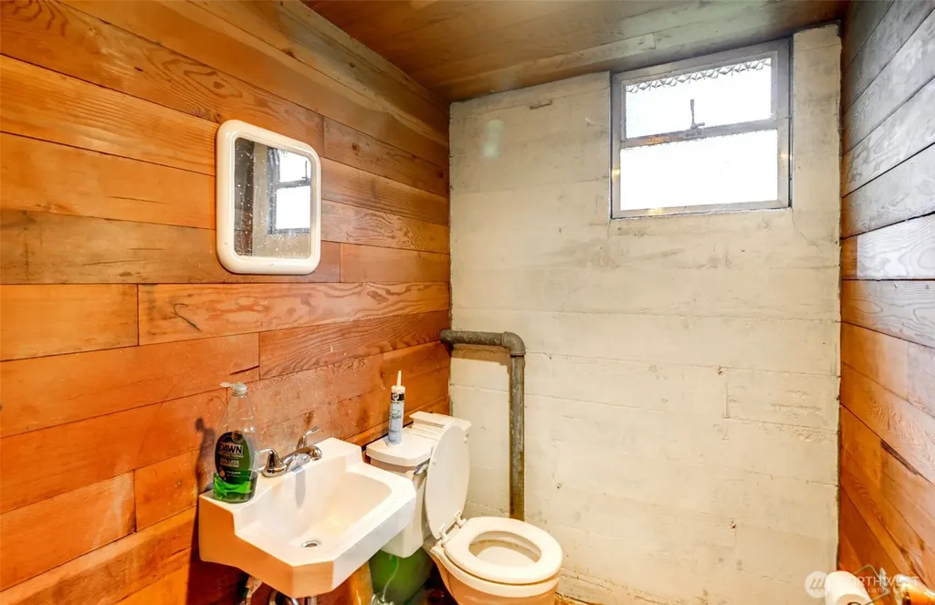 4929 55th Avenue S Seattle WA 98118