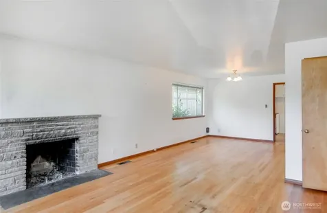 4929 55th Avenue S Seattle WA 98118