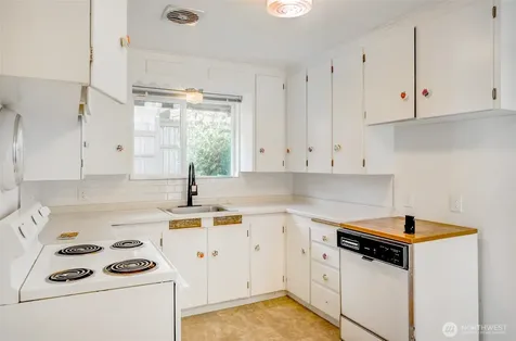 4929 55th Avenue S Seattle WA 98118