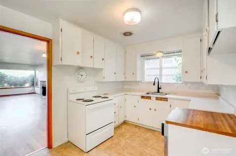 4929 55th Avenue S Seattle WA 98118