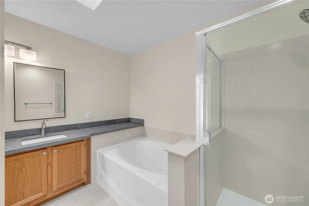 16704 Cobblestone Drive Lynnwood WA 98037
