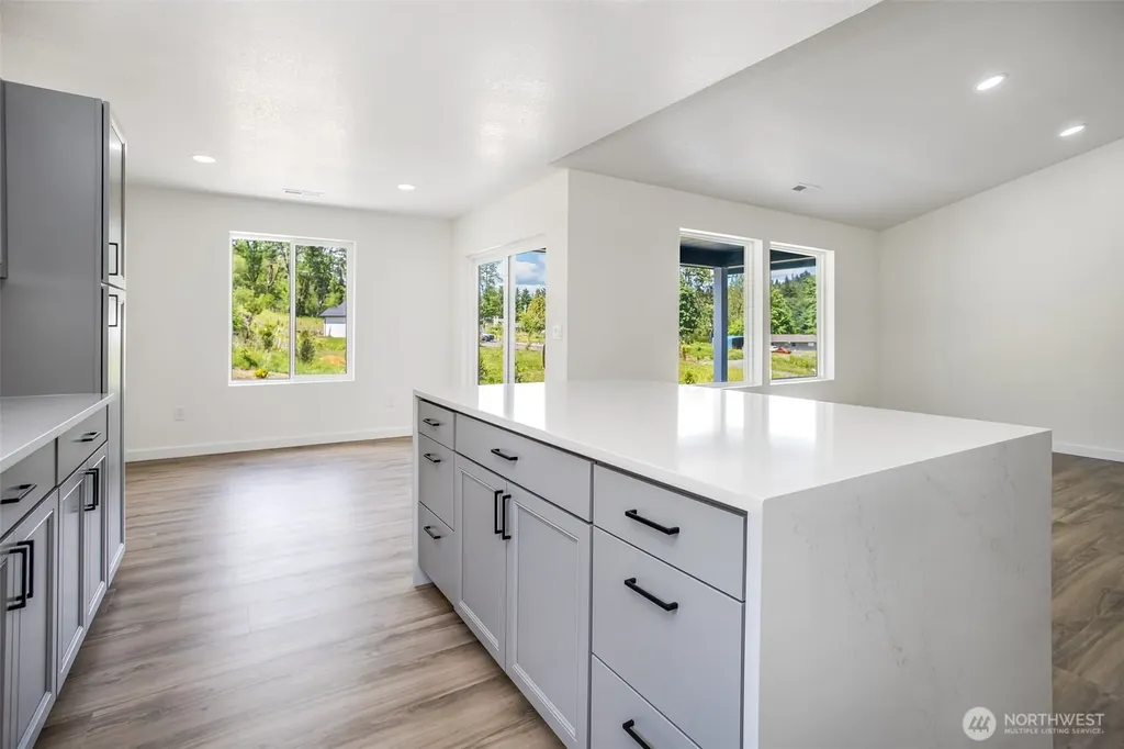 252 Wake Robin Lane Longview WA 98632