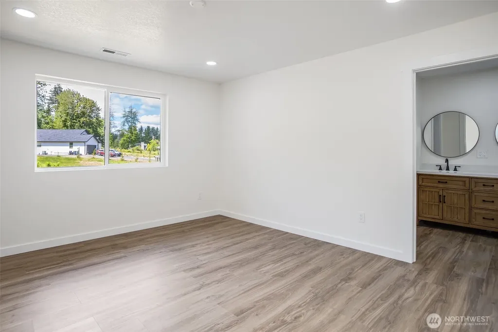 252 Wake Robin Lane Longview WA 98632