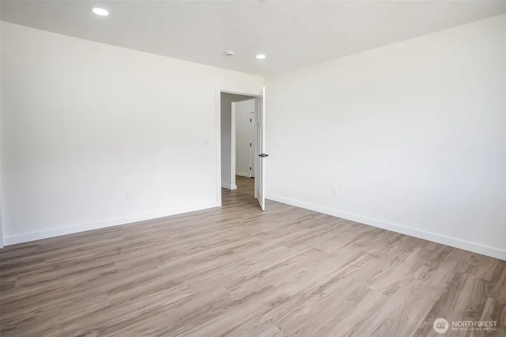 252 Wake Robin Lane Longview WA 98632