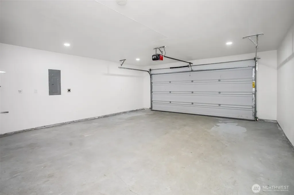 252 Wake Robin Lane Longview WA 98632