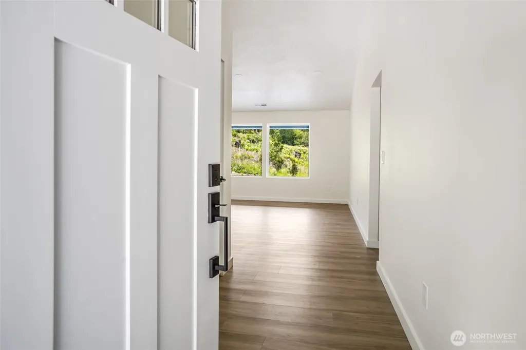 252 Wake Robin Lane Longview WA 98632