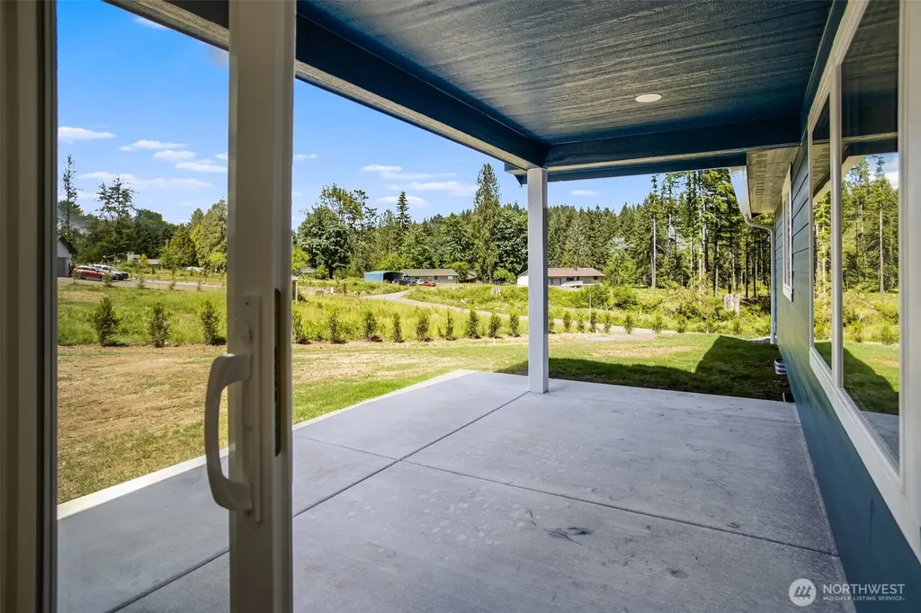 252 Wake Robin Lane Longview WA 98632