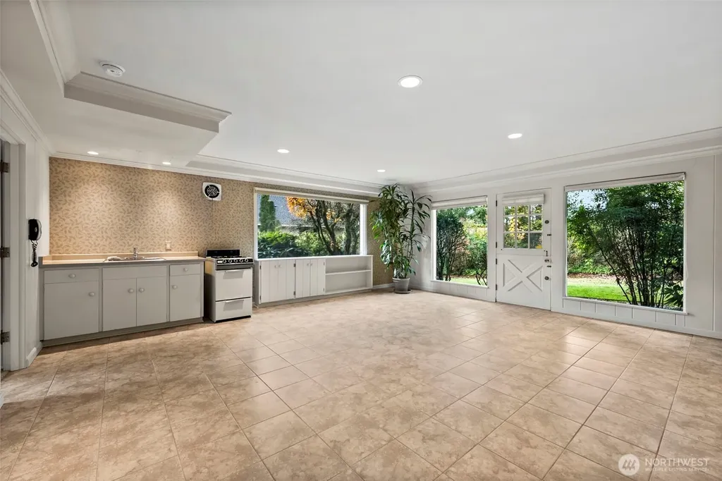 1 Forest Glen Lane SW Lakewood WA 98498