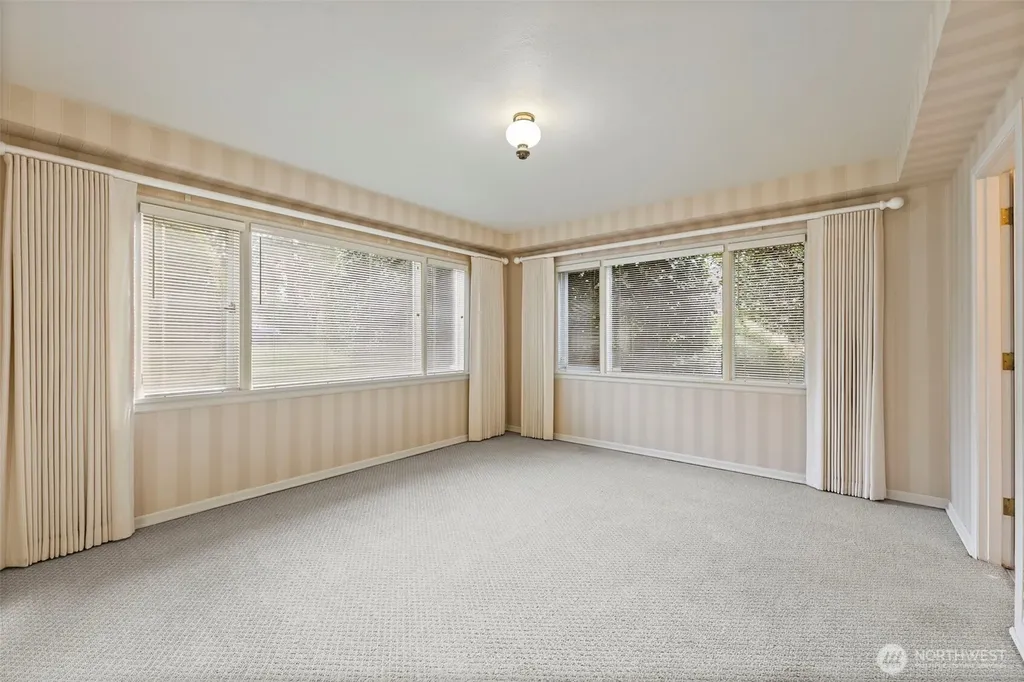 1 Forest Glen Lane SW Lakewood WA 98498