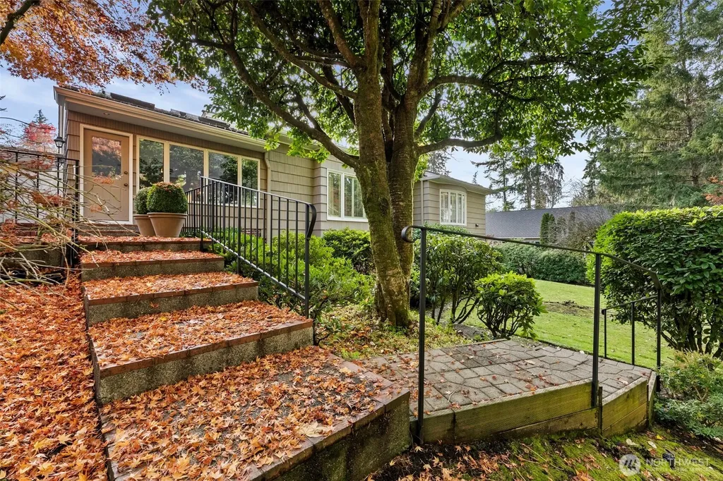 1 Forest Glen Lane SW Lakewood WA 98498