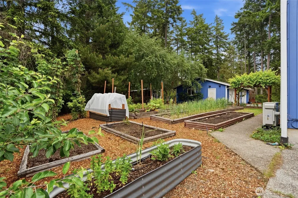 17137 NW Sunset Ridge Way Seabeck WA 98380