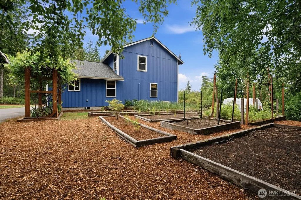 17137 NW Sunset Ridge Way Seabeck WA 98380