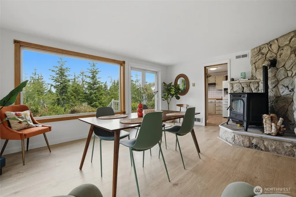 17137 NW Sunset Ridge Way Seabeck WA 98380