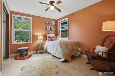 17137 NW Sunset Ridge Way Seabeck WA 98380