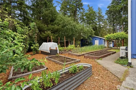 17137 NW Sunset Ridge Way Seabeck WA 98380