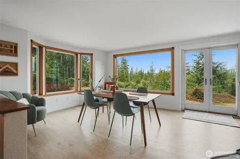 17137 NW Sunset Ridge Way Seabeck WA 98380