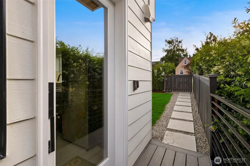 3450 37th Avenue SW Seattle WA 98126