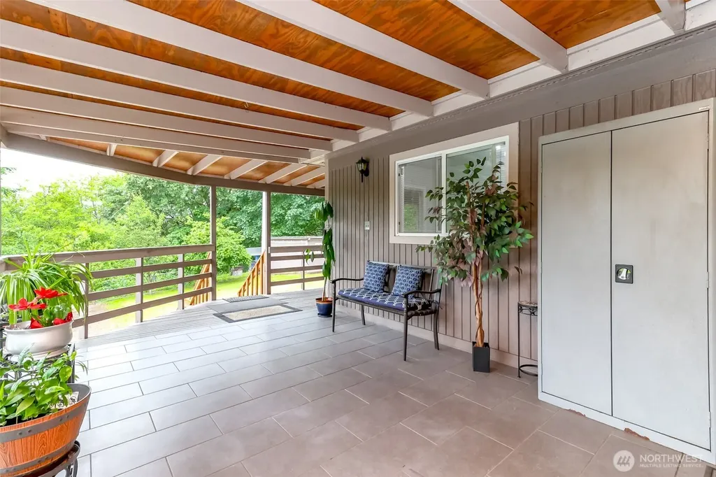 98 31st Avenue Milton WA 98354