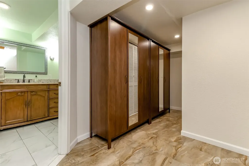 98 31st Avenue Milton WA 98354