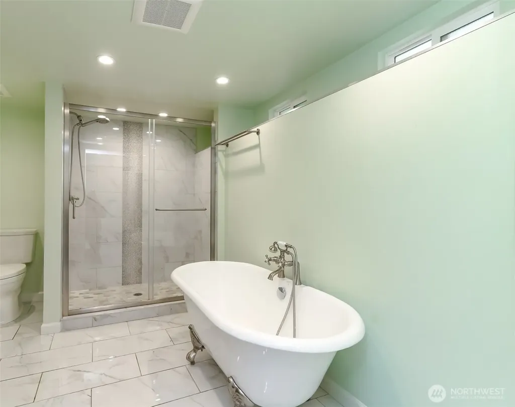 98 31st Avenue Milton WA 98354