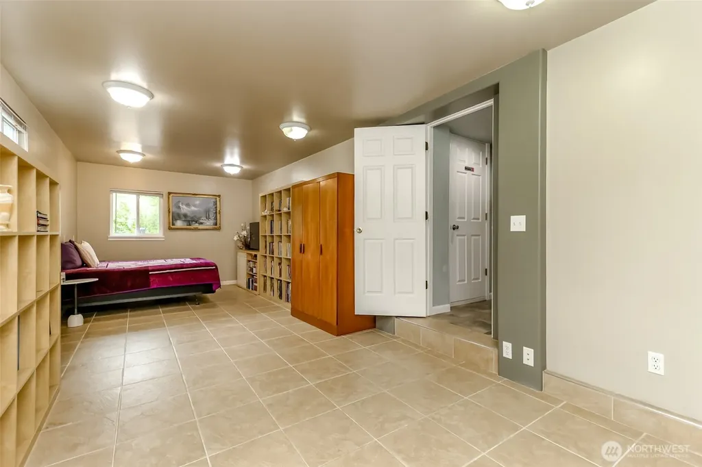 98 31st Avenue Milton WA 98354