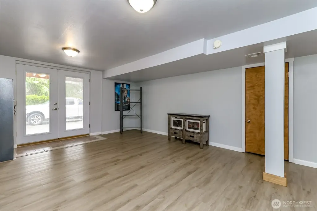 98 31st Avenue Milton WA 98354