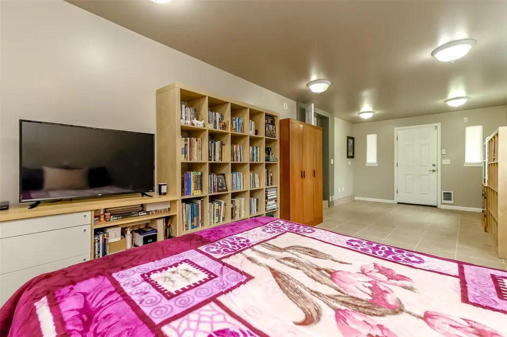 98 31st Avenue Milton WA 98354