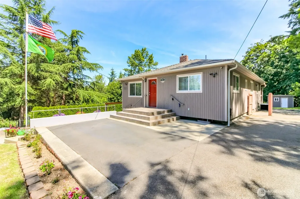 98 31st Avenue Milton WA 98354