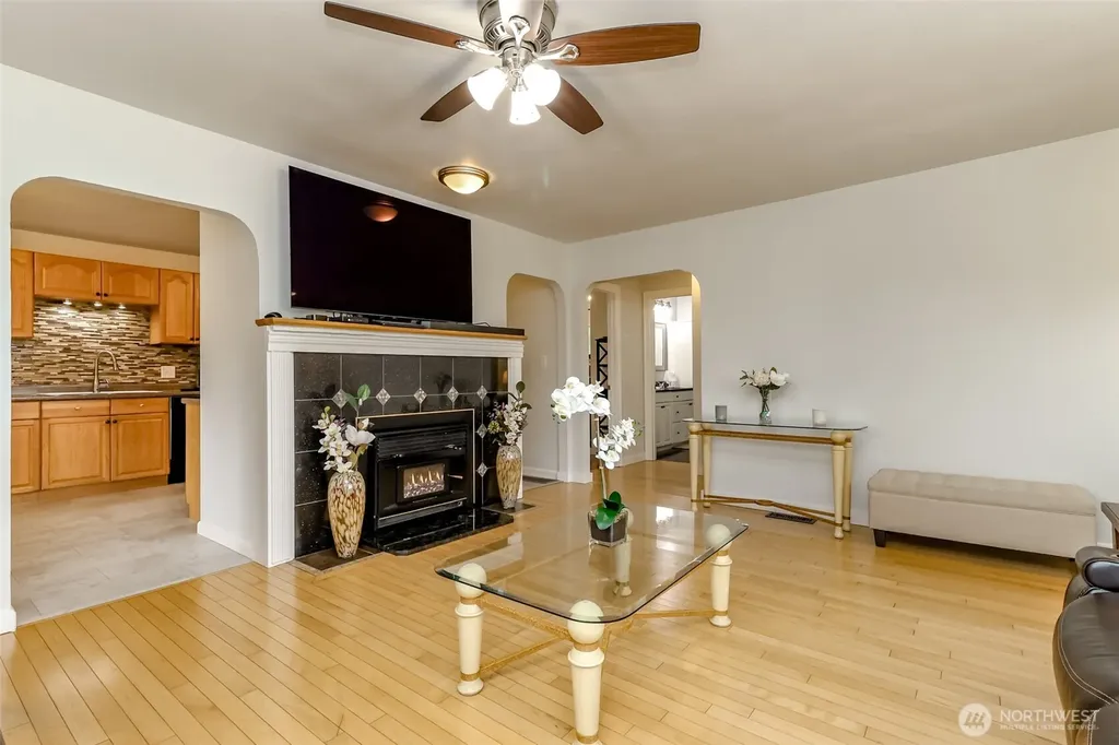 98 31st Avenue Milton WA 98354