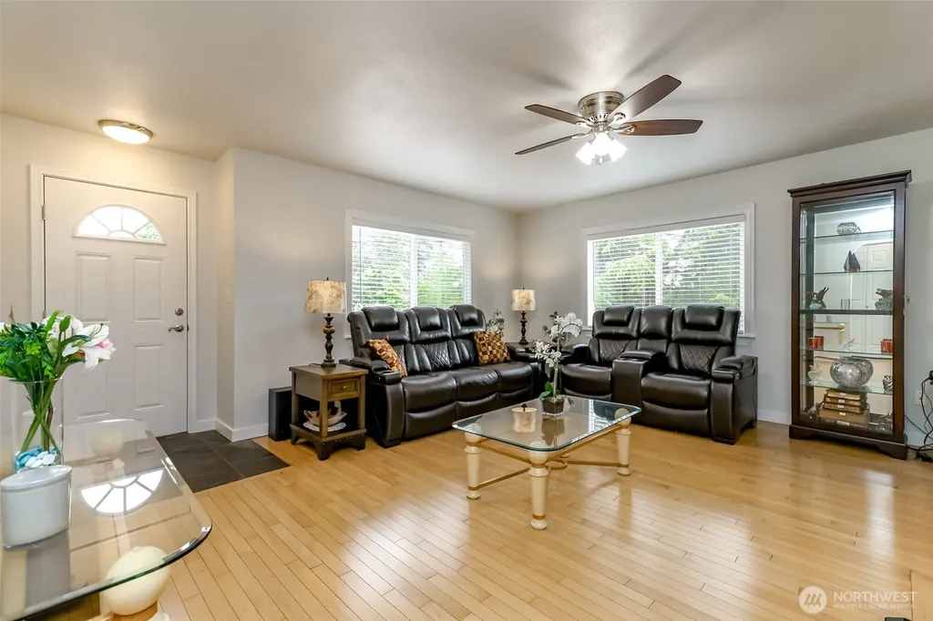 98 31st Avenue Milton WA 98354