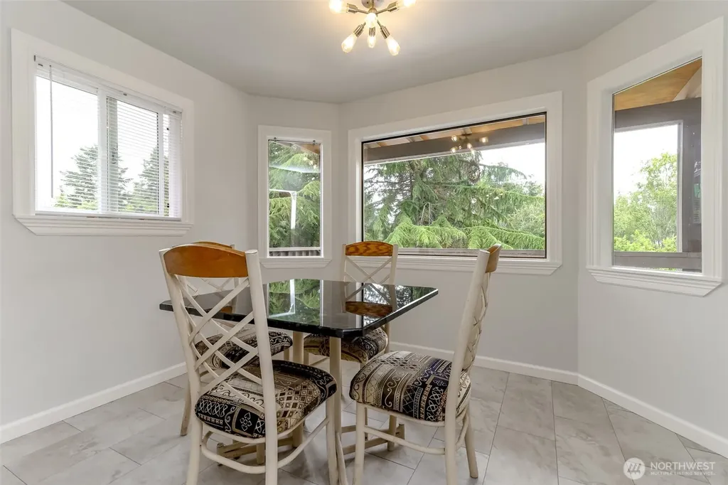 98 31st Avenue Milton WA 98354