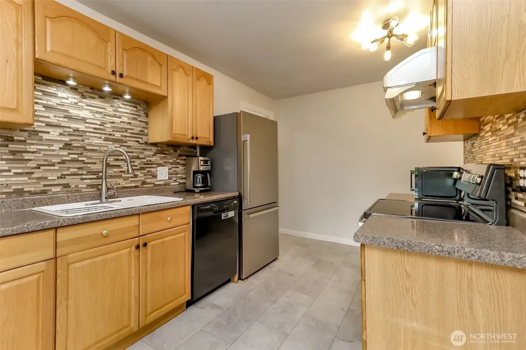 98 31st Avenue Milton WA 98354