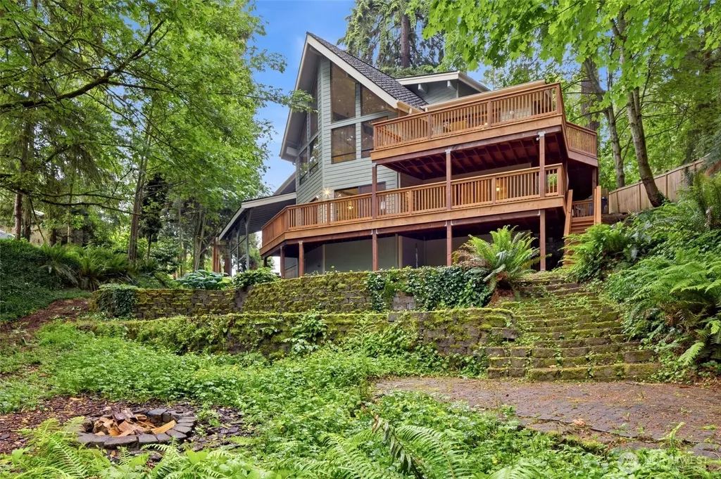 23006 35th Avenue W Brier WA 98036