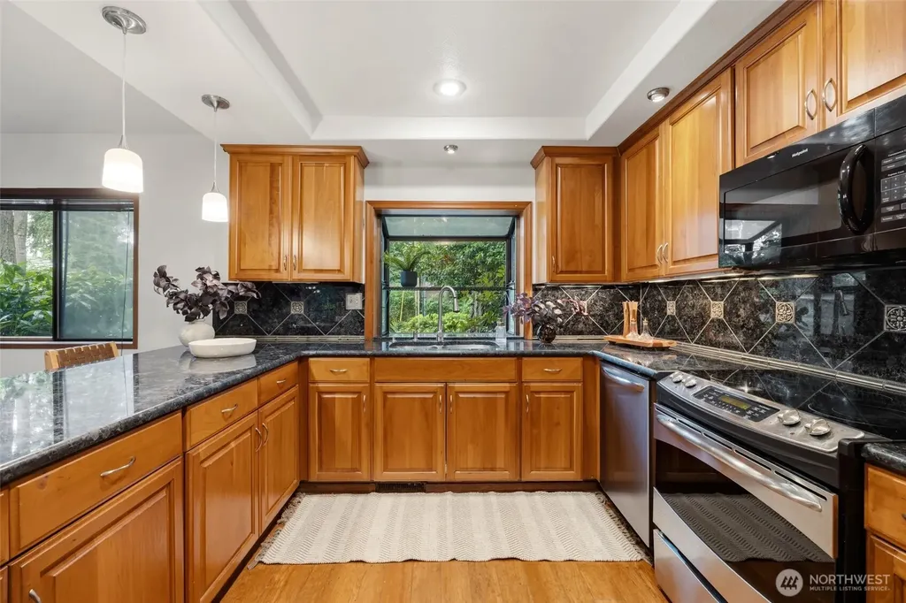 23006 35th Avenue W Brier WA 98036