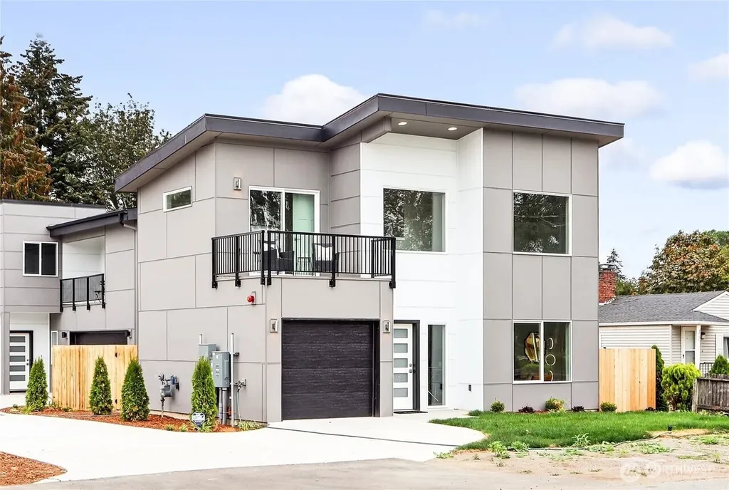 846 SW 136th Street Burien WA 98166