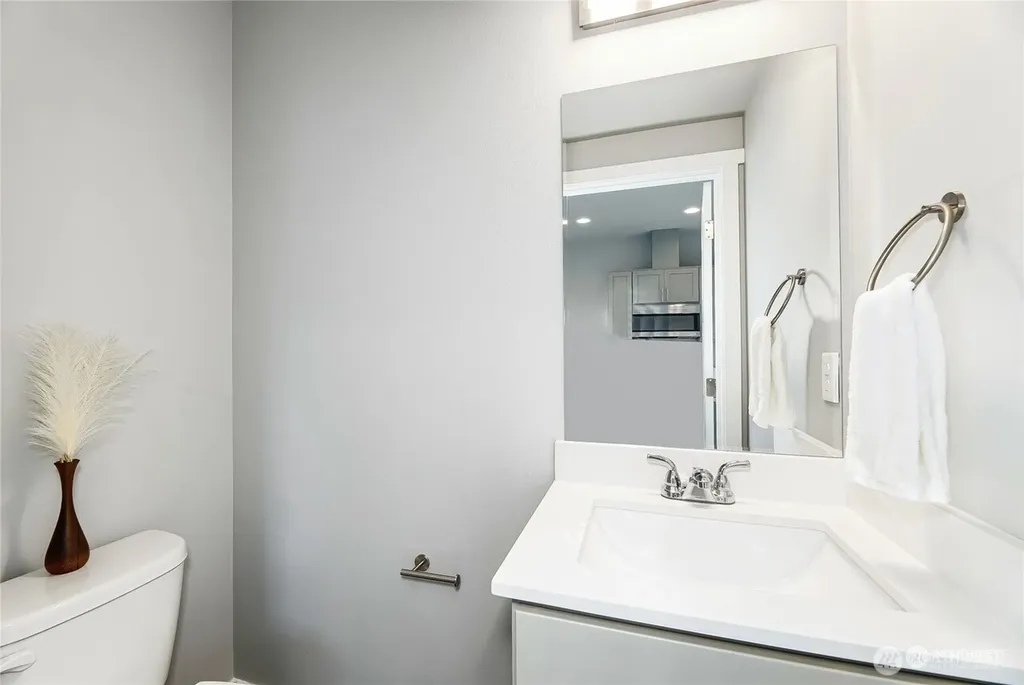 846 SW 136th Street Burien WA 98166