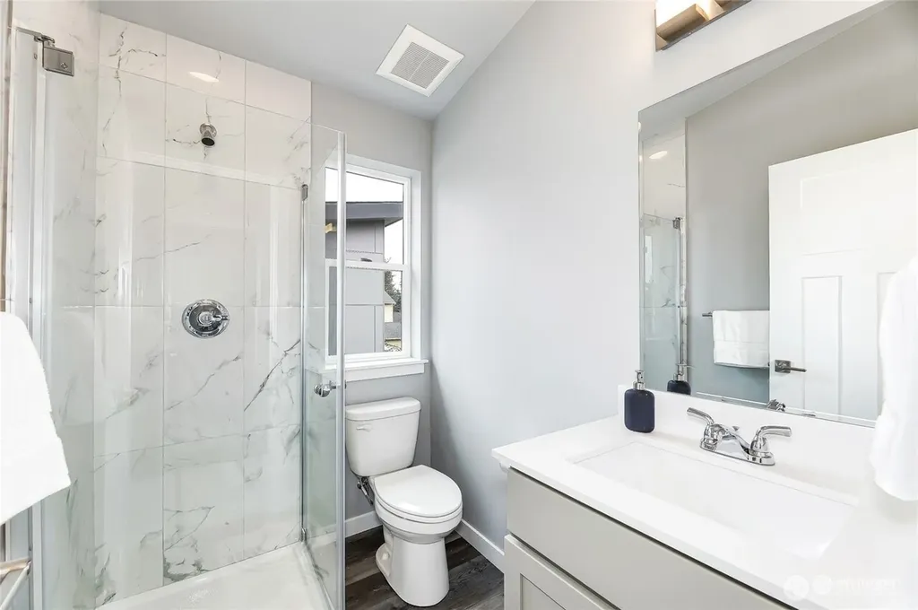 846 SW 136th Street Burien WA 98166