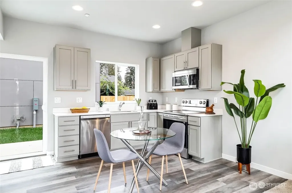 846 SW 136th Street Burien WA 98166