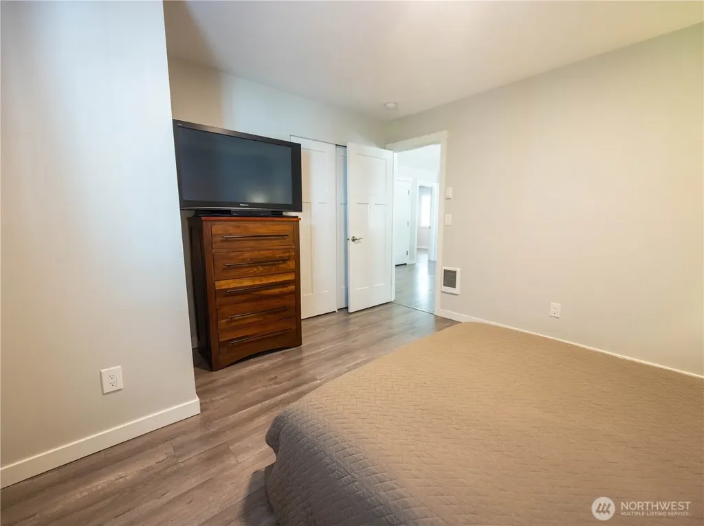 708 Eider Court SE Ocean Shores WA 98569