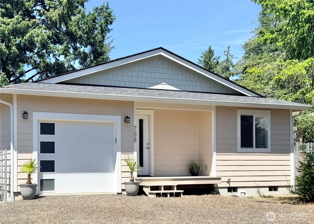 708 Eider Court SE Ocean Shores WA 98569