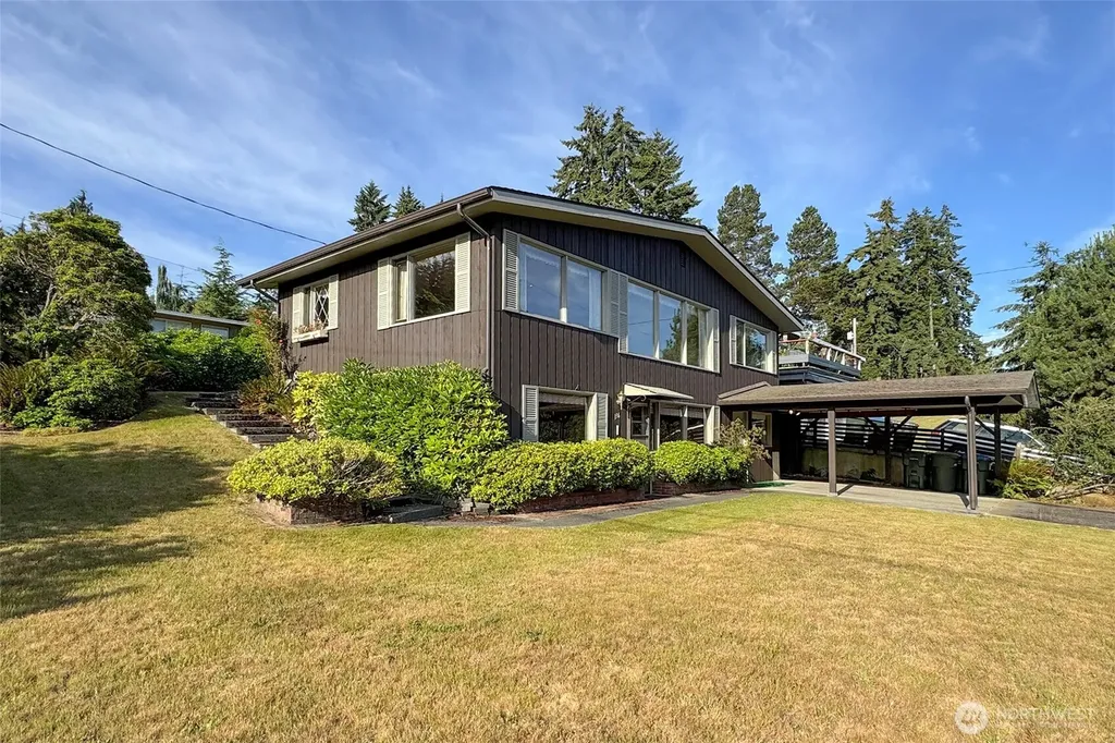 136 Oakcrest Avenue Port Angeles WA 98362