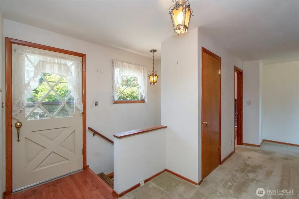 136 Oakcrest Avenue Port Angeles WA 98362