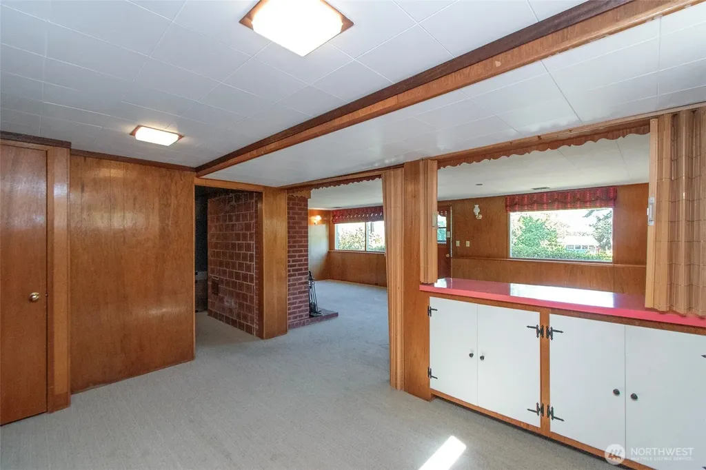 136 Oakcrest Avenue Port Angeles WA 98362