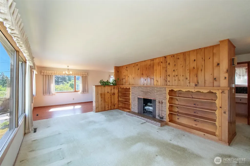 136 Oakcrest Avenue Port Angeles WA 98362
