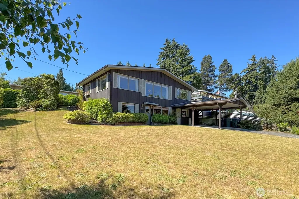 136 Oakcrest Avenue Port Angeles WA 98362