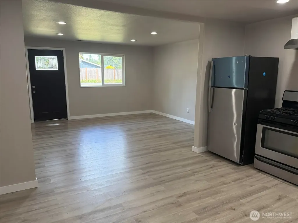 31441 SW 32nd Avenue Federal Way WA 98023