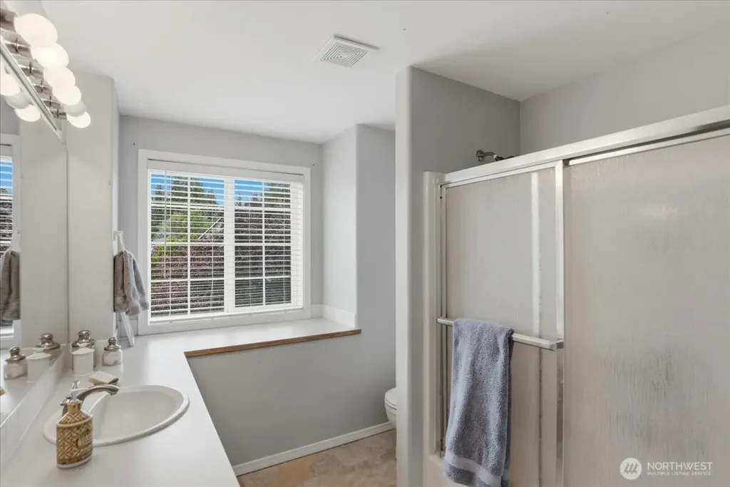 2417 NE 107th Street Vancouver WA 98686