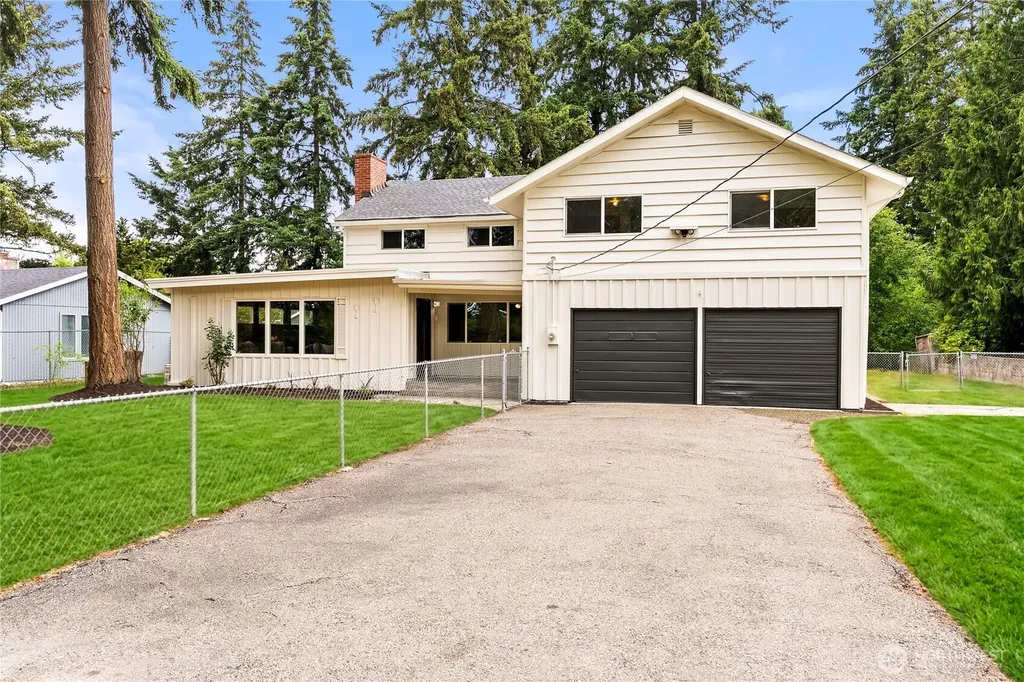 2205 97th Street E Tacoma WA 98445